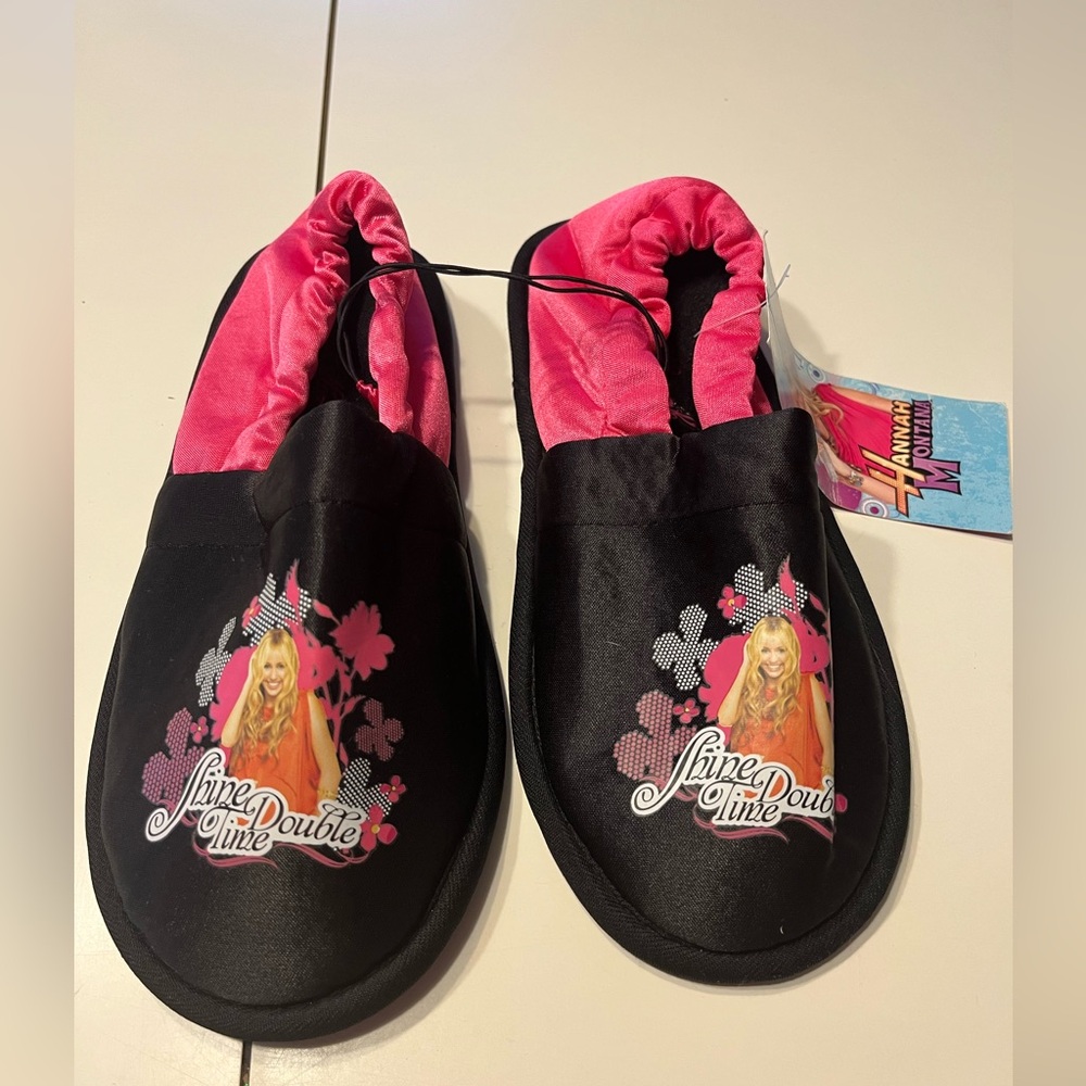 Hannah Montana Forever NWT girls 2-3 slippers